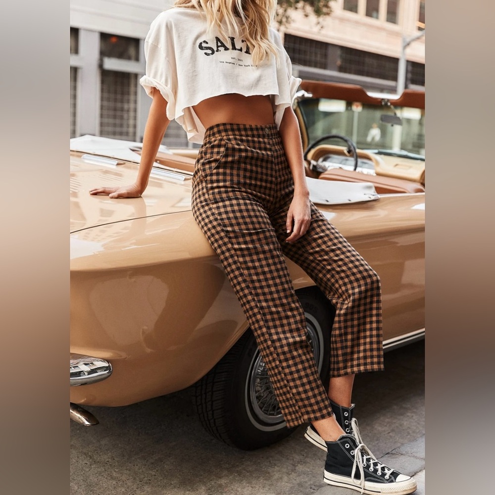 Brand new
12th tribe; Bishop Tan Checkered Cropped Trousers
XL